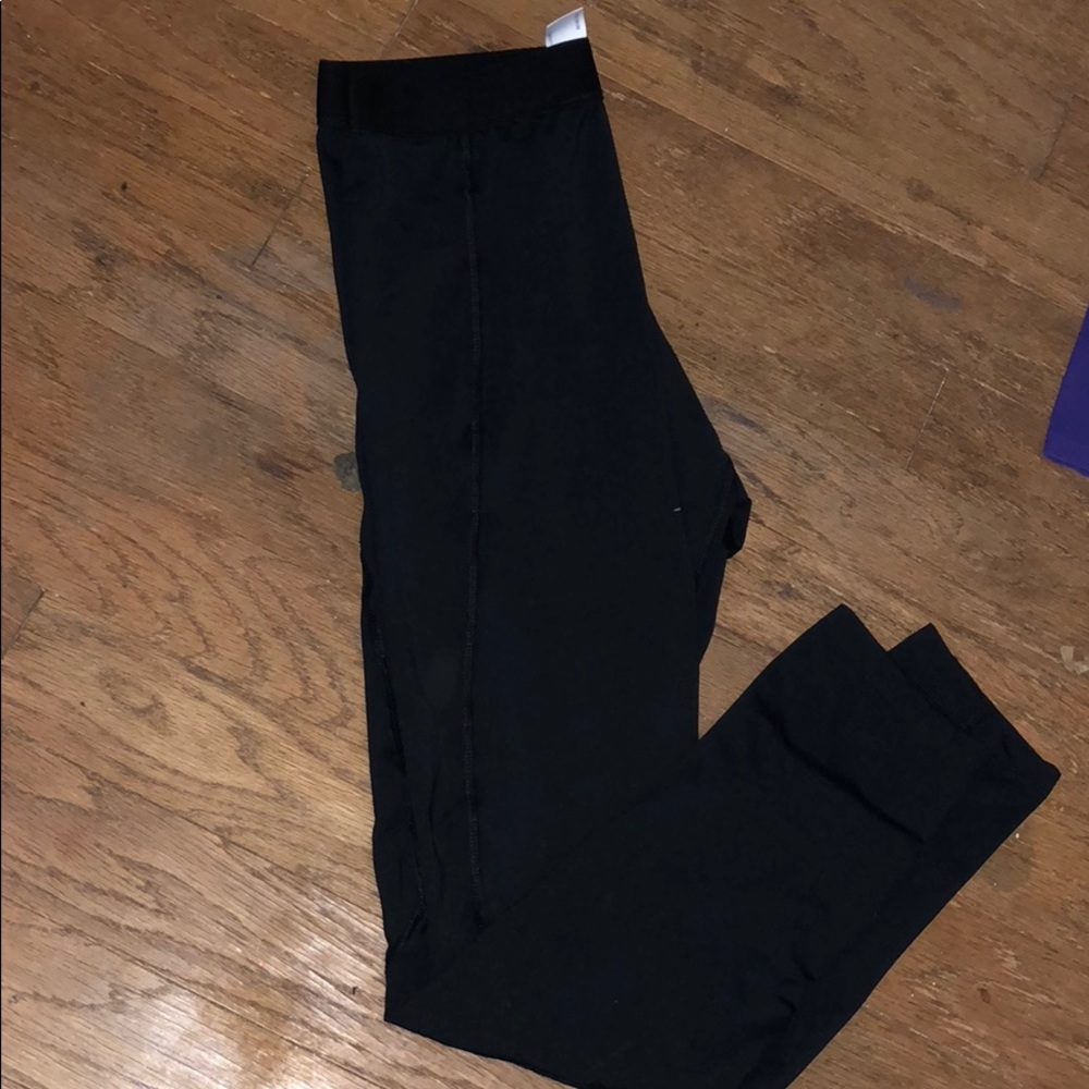 Black workout leggings